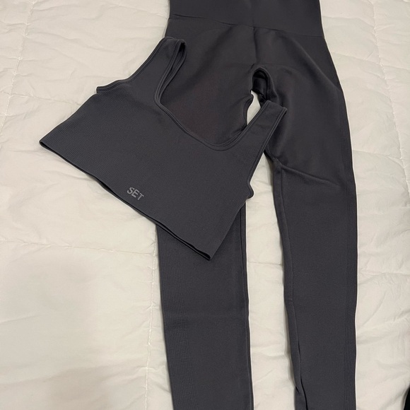 SET ACTIVE - bra and leggings - Picture 6 of 8